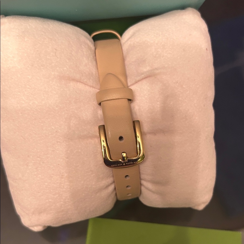 kate spade gold-tone watch with beige strap and mother-of-pearl dial - Picture 6 of 6